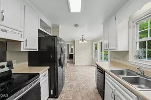 129 Kelly Ct, Goldsboro, NC 27534 - Photo 12
