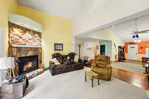96 Holly Cir, Henderson, NC 27537 - Photo 8