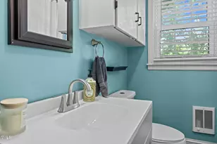 860 Nelson St, Henderson, NC 27536 - Photo 16