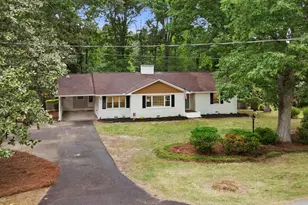 2018 Sutphin Dr, Sanford, NC 27330 - Photo 4
