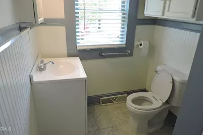 116 W West Hill Avenue S, Hillsborough, NC 27278 - Photo 12