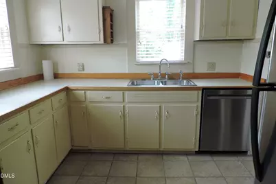 116 W West Hill Avenue S, Hillsborough, NC 27278 - Photo 16