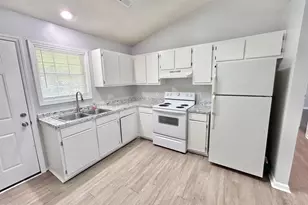 620 E Davis St, Burlington, NC 27215 - Photo 2