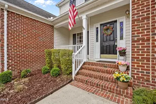 2419 Hidden Meadow Dr, Fuquay-Varina, NC 27526 - Photo 4