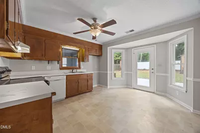 140 Rollingwood Drive, Dunn, NC 28334 - Photo 10