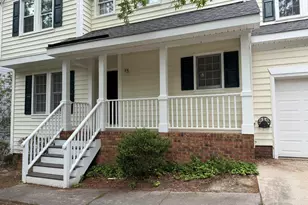 105 Highfalls Ct, Cary, NC 27519 - Photo 2