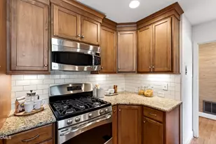 908 Brookwood Dr, Raleigh, NC 27607 - Photo 14