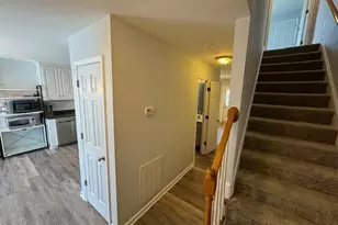 104 Piccadilly Ct, Clayton, NC 27520 - Photo 2