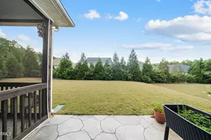 105 Autumn Crest Ln, Fuquay-Varina, NC 27526 - Photo 8