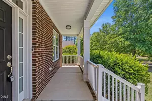104 Leafy Holly Dr, Holly Springs, NC 27540 - Photo 4