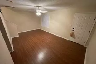 2112 Walnut Bluffs Ln, Raleigh, NC 27610 - Photo 2