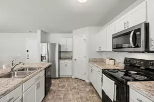 149 Maple Tree Ln, Clayton, NC 27527 - Photo 12