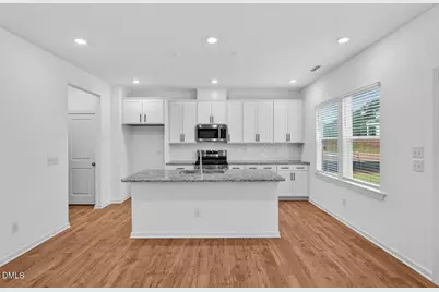 526 Claftin Street, Sanford, NC 27330 - Photo 2