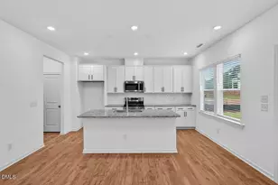 526 Claftin St, Sanford, NC 27330 - Photo 2