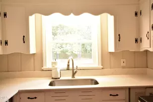 1011 S 1st St, Smithfield, NC 27577 - Photo 10