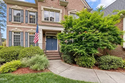 400 Allenhurst Place, Cary, NC 27518 - Photo 2