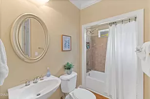 400 Allenhurst Pl, Cary, NC 27518 - Photo 8