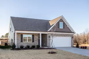 32 Quilting Dr, Benson, NC 27504 - Photo 2