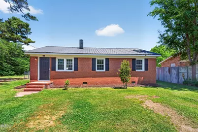 407 E Pearsall Street, Dunn, NC 28334 - Photo 2