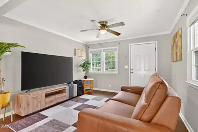 407 E Pearsall Street, Dunn, NC 28334 - Photo 6