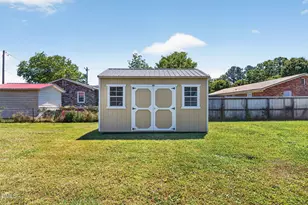 407 E Pearsall St, Dunn, NC 28334 - Photo 24