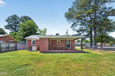 407 E Pearsall Street, Dunn, NC 28334 - Photo 22