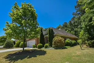 242 Hales Wood Rd, Chapel Hill, NC 27517 - Photo 2