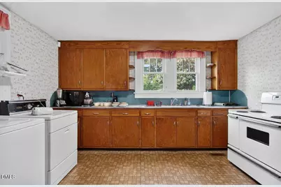 558 Rowland Street, Henderson, NC 27536 - Photo 18