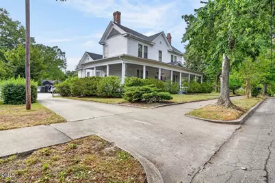 558 Rowland Street, Henderson, NC 27536 - Photo 2