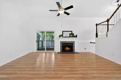 112 Broad Leaf Circle, Raleigh, NC 27613 - Photo 6