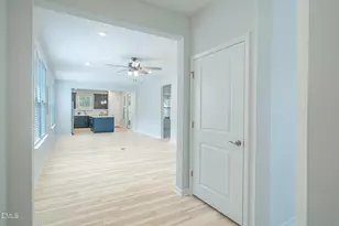 8208 White Star Dr, Fuquay-Varina, NC 27526 - Photo 6
