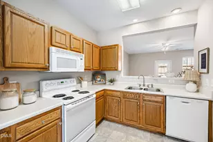 379 E Willhaven Dr, Fuquay-Varina, NC 27526 - Photo 8