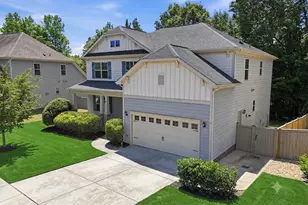3019 Peachtree Town Ln, Knightdale, NC 27545 - Photo 2