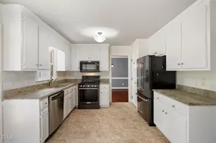 4712 Forest Highland Dr, Raleigh, NC 27604 - Photo 12