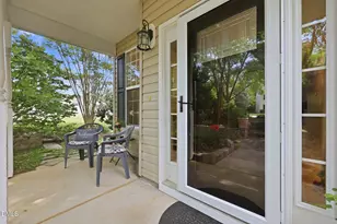 105 Little Meadow Ct, Holly Springs, NC 27540 - Photo 4