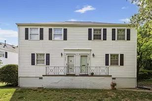 1627 Sutton Dr, Raleigh, NC 27605 - Photo 2