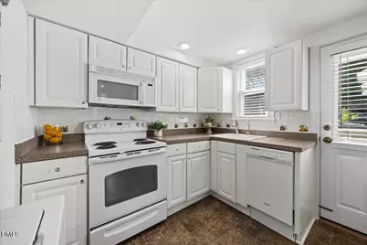 1627 Sutton Drive, Raleigh, NC 27605 - Photo 8