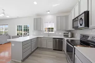 104 Saltybrook Ln, Holly Springs, NC 27540 - Photo 4