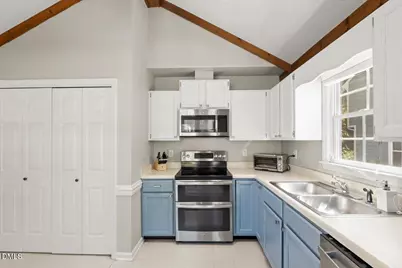 1413 Greenside Drive, Raleigh, NC 27609 - Photo 14