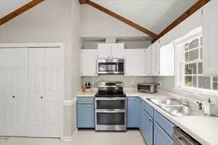 1413 Greenside Dr, Raleigh, NC 27609 - Photo 14