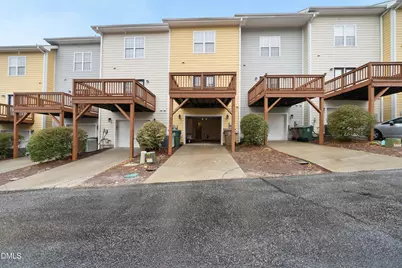 3839 Cary Glen Boulevard, Cary, NC 27519 - Photo 2
