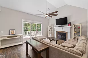 136 Mantle Dr, Clayton, NC 27527 - Photo 2