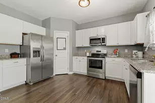 119 S Rose Hill Dr, Clayton, NC 27520 - Photo 14