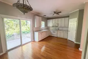 43 Edgebrook Cir, Durham, NC 27703 - Photo 2