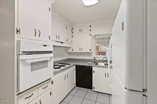 805 S Parrish St, Lillington, NC 27546 - Photo 18