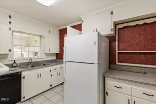 805 S Parrish St, Lillington, NC 27546 - Photo 20