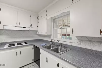 805 S Parrish Street, Lillington, NC 27546 - Photo 16