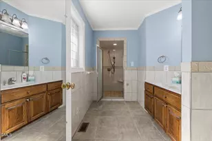 805 S Parrish St, Lillington, NC 27546 - Photo 34