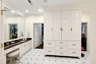 2801 Glenwood Gardens Ln, Raleigh, NC 27608 - Photo 22