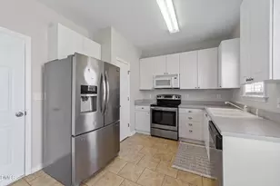 296 Stansbury Ln, Clayton, NC 27527 - Photo 10